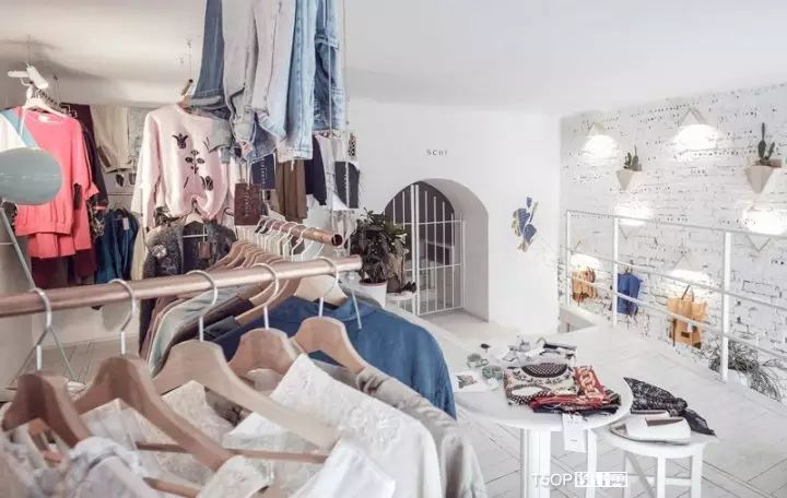 布达佩斯SCHATZI dress&bar女装店设计-12