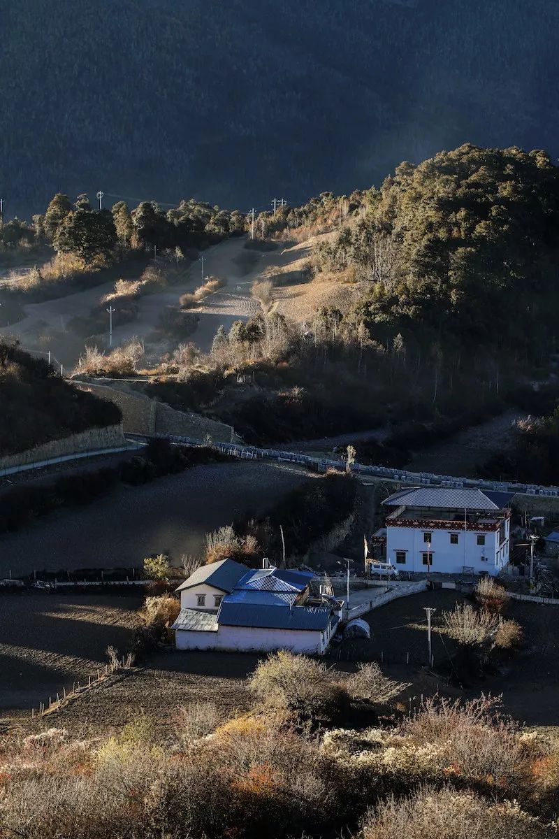 YIJI SPACE | 尚壹扬设计「既下山・梅里酒店」-5