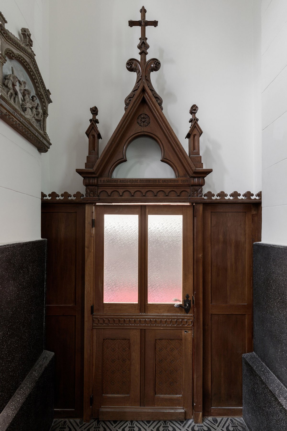 Sacral Spaces 教堂里面的神圣乐园-6