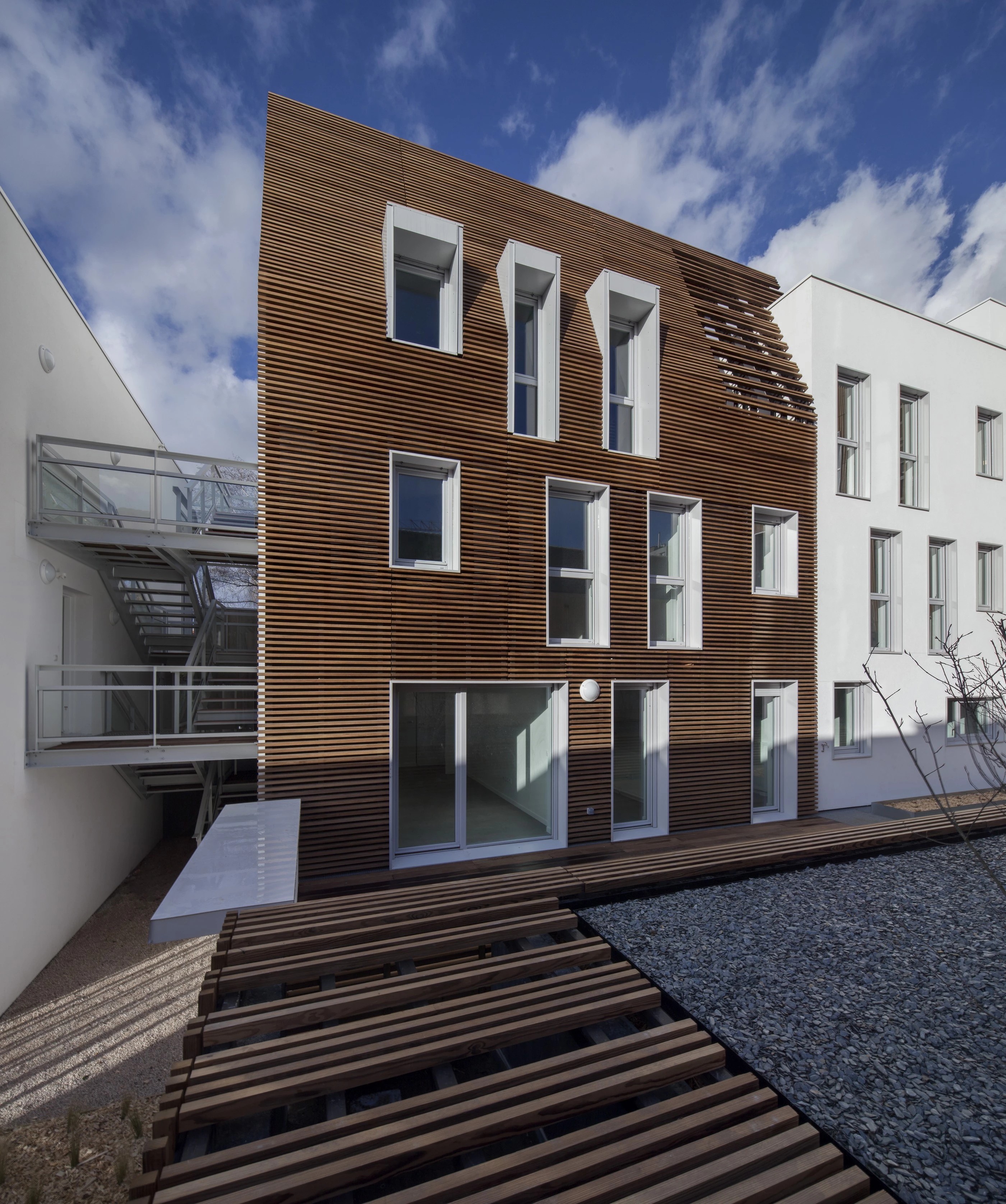 Gabriel Peri 街 16 套社会住房 | 融入城市景观的三级空间设计-18