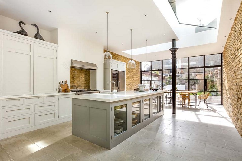 伦敦建筑师打造现代家庭住宅 | 下沉式厨房、工业风设计-9