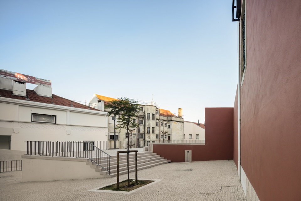 里斯本 Chiado 公共空间改造丨葡萄牙里斯本丨Álvaro Siza 和 Carlos Castanheira-33