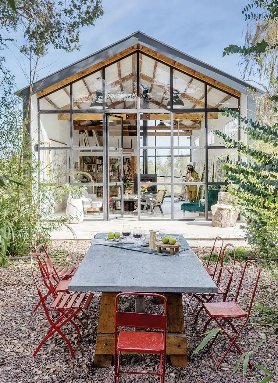 阿根廷艺术家的玻璃屋工作室-10