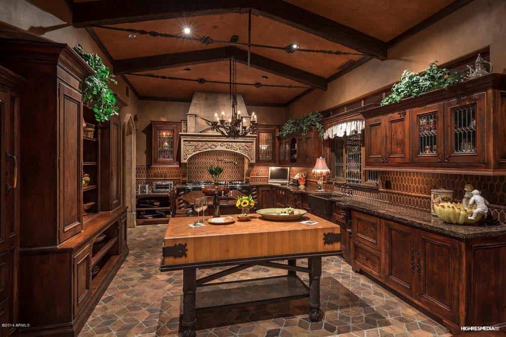 Medieval masterpiece: Italian-inspired gothic villa in Scottsdale-21