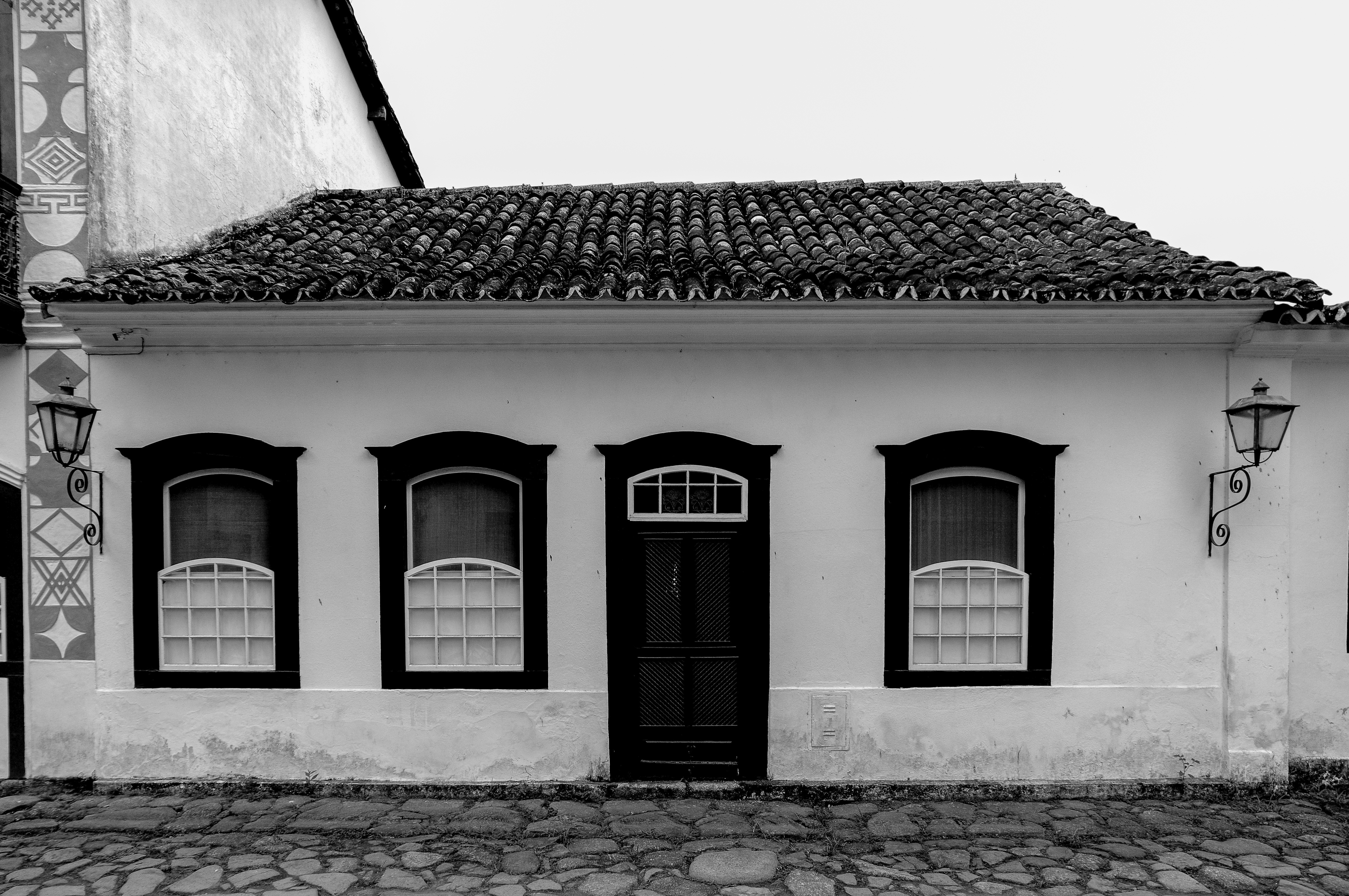 Paraty in black and white-2