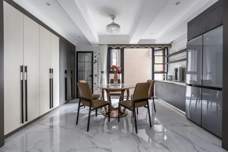 150㎡二手房全改,秒变现代轻奢新家-33