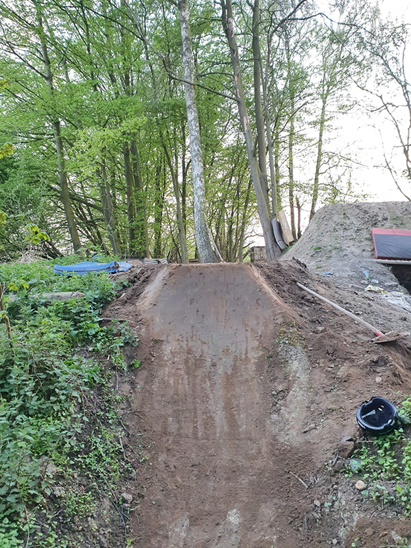 Till's Place山地自行车跳跃场地改造-8