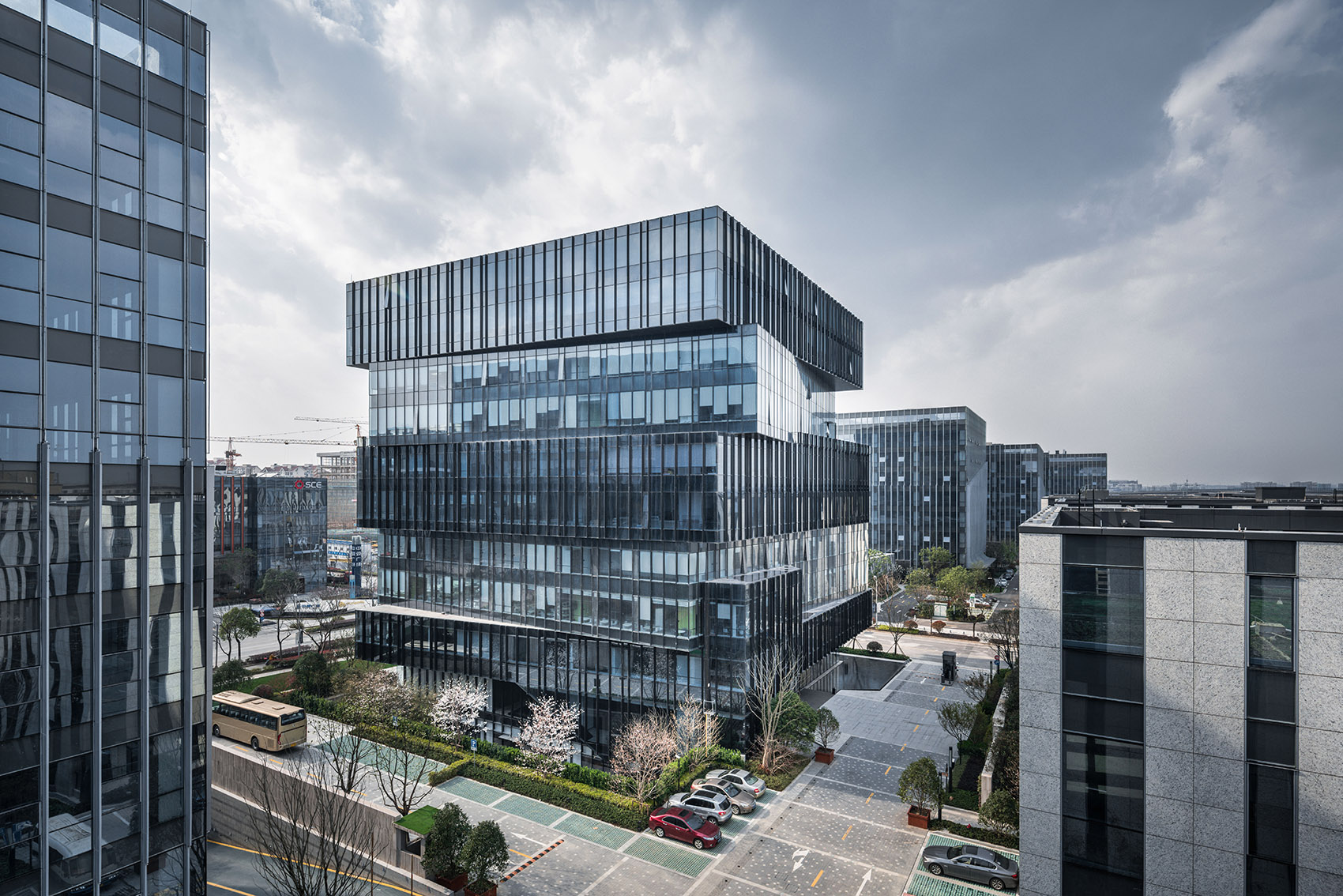 日清建筑设计——旭辉集团总部大楼-2