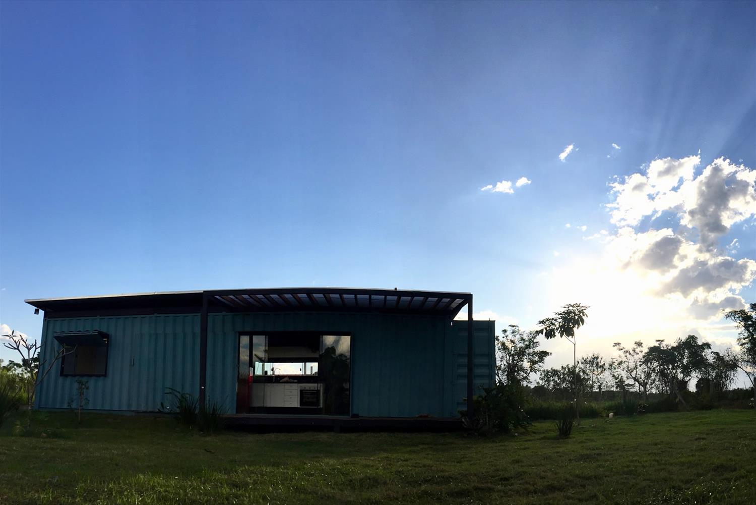 巴西建筑师 Delton Leandro 的集装箱住宅设计-6