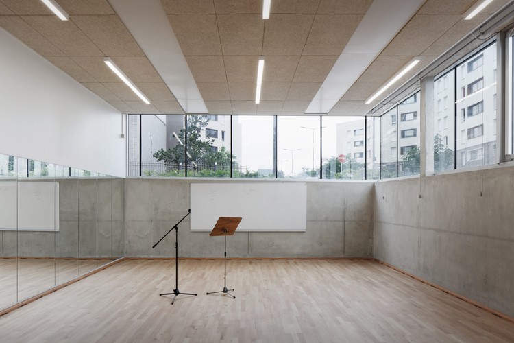 Orgeval Community Center and Event Space f+f architectes-16