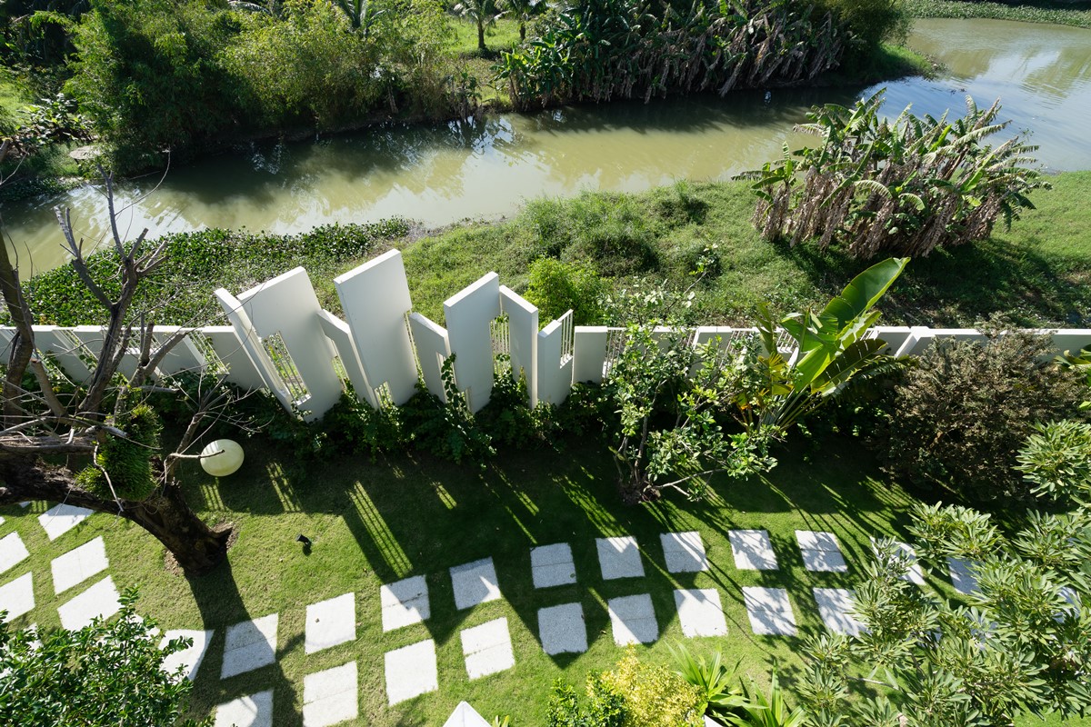 现代触摸公司 · 简约而富有创意的别墅设计-9