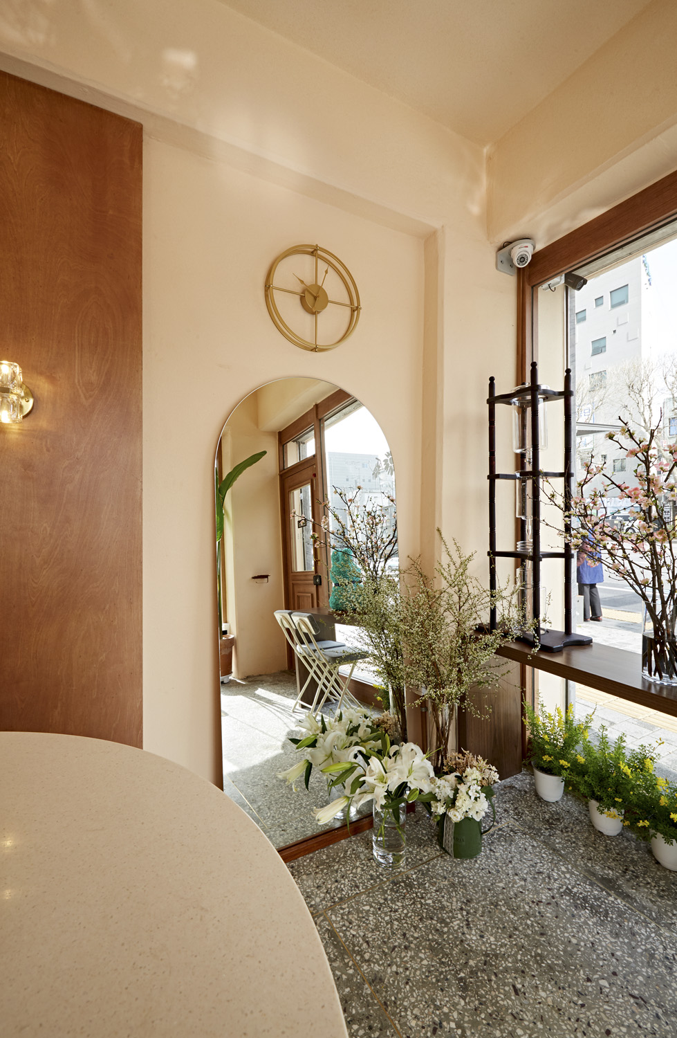 温煦氛围的 10 坪白砖咖啡馆设计案例-10