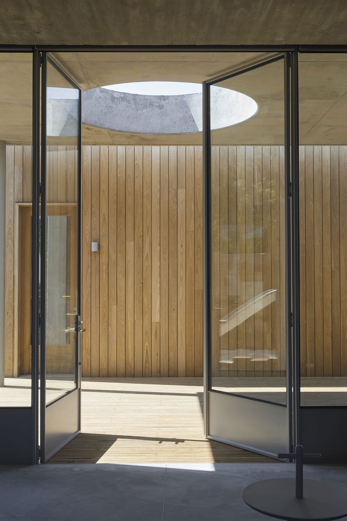 Contrasts And Duality Of Materiality Inform The Design Of House At Prickly Rocks - IGNANT-6