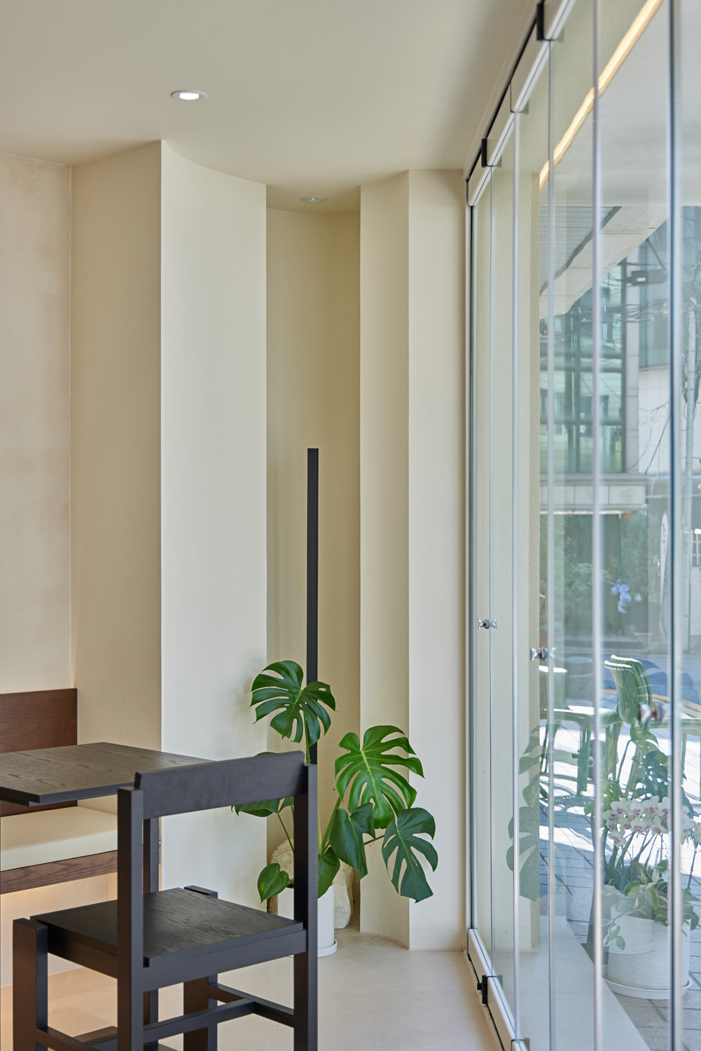 白色与木质，打造 27 平米高级公寓-17