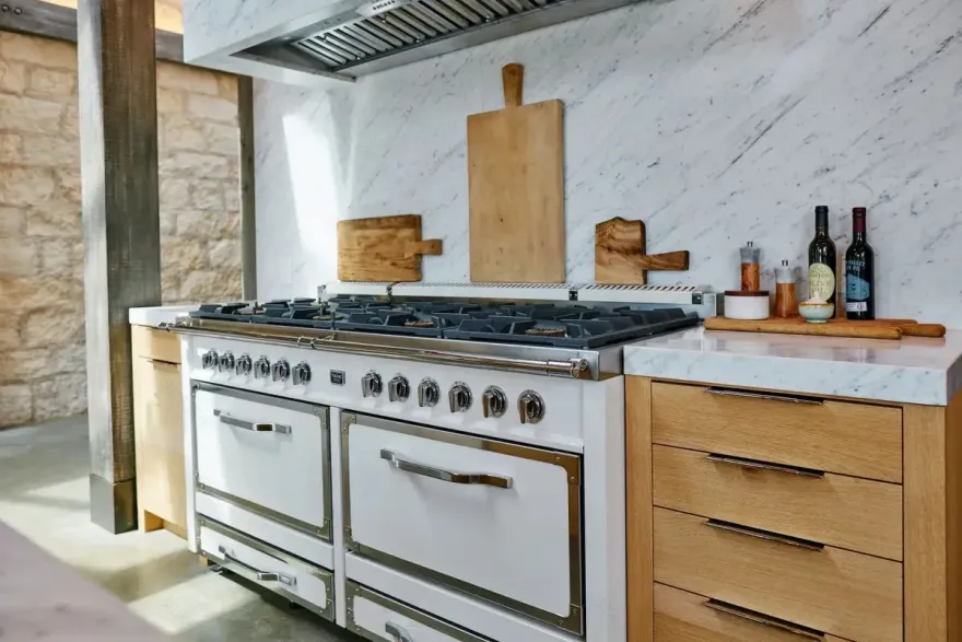 加州自然风格别墅 | 现代设计与乡村美学的完美融合-8