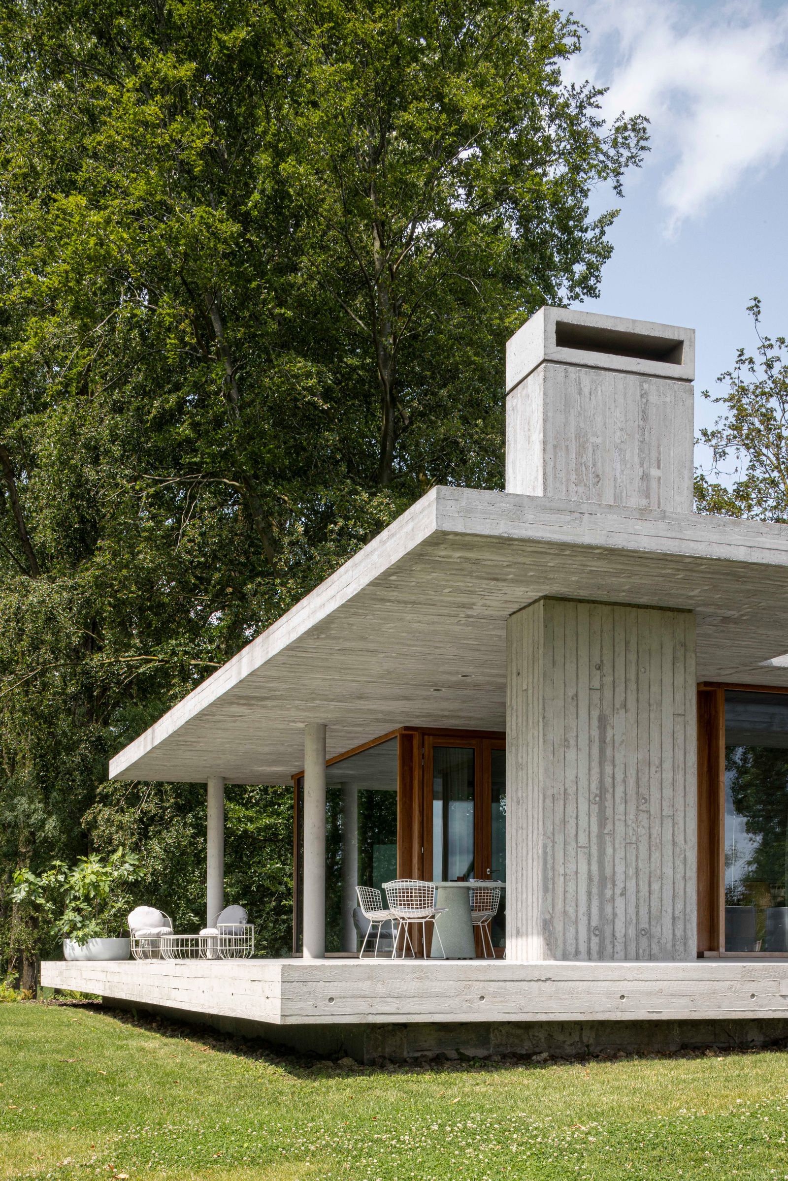 比利时无立面粗野主义住宅-9