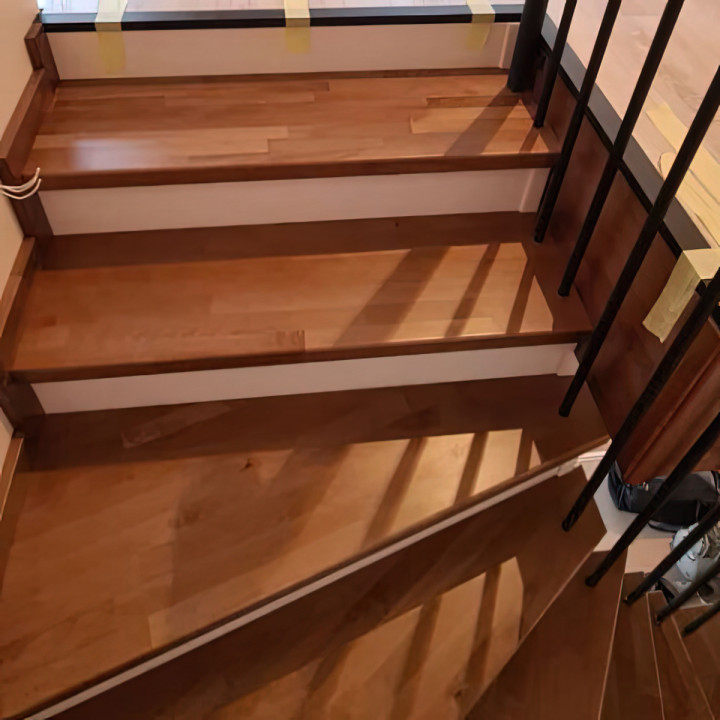 带格栅围栏的定制楼梯  格拉迪乌斯丨Gradius（乌克兰）-2