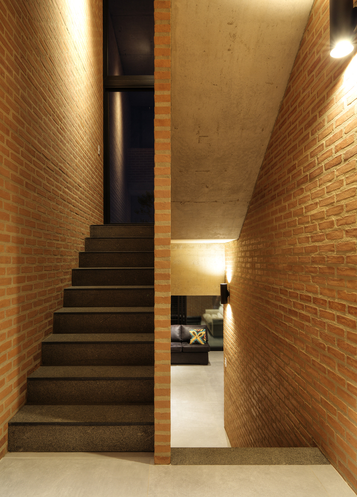 巴西 Centro Arquitetura APF House,融入自然的别墅设计-45