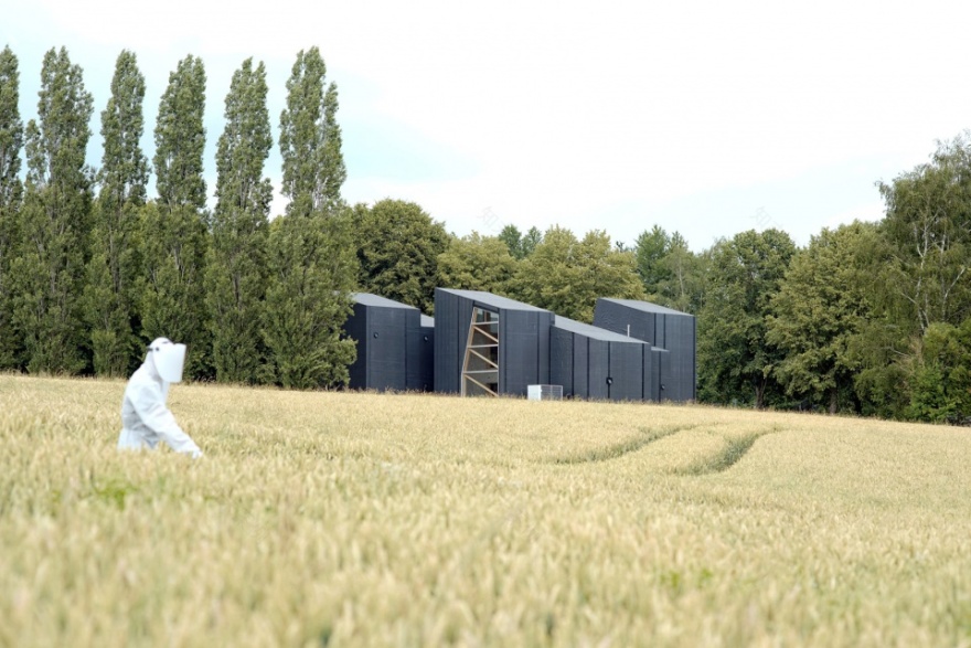 隐形建筑与身体对话 · 法国艺术家工作室设计丨Didier Fiúza Faustino-4