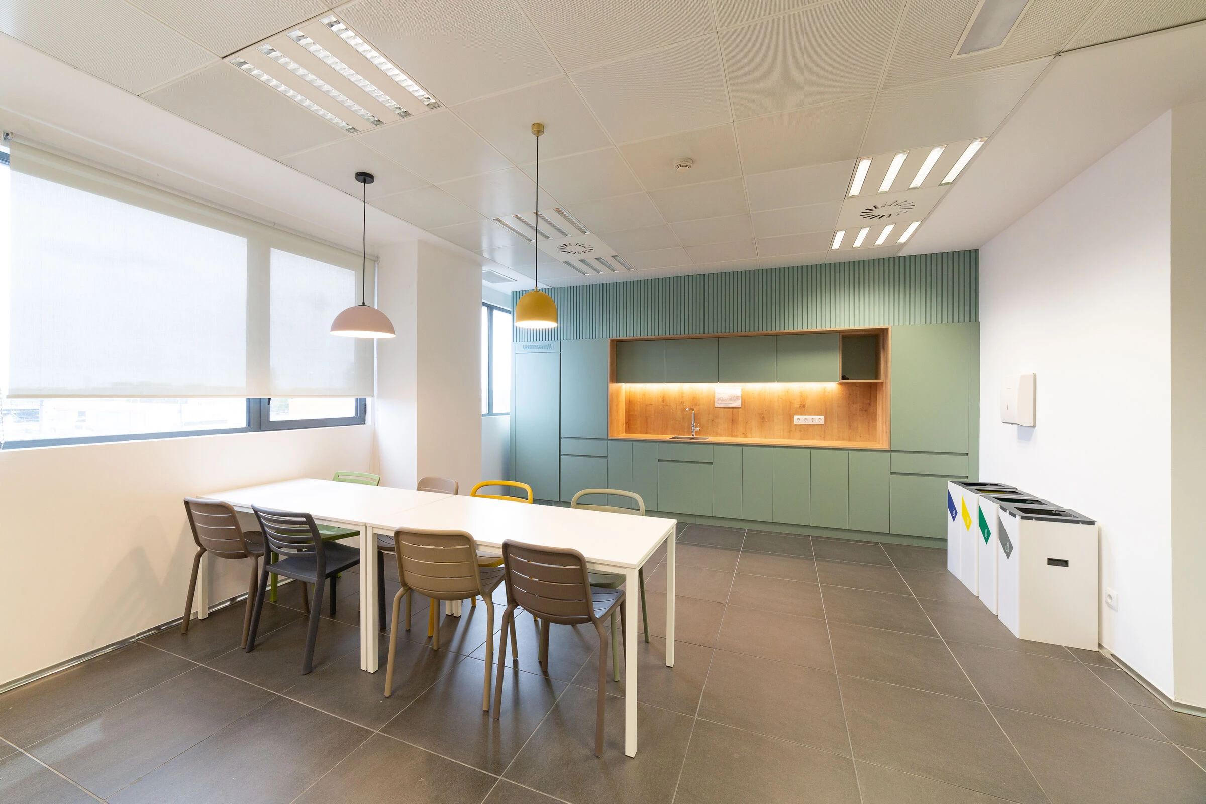 阿克苏诺贝尔办公室丨西班牙巴塞罗那丨Areazero 2.0-9