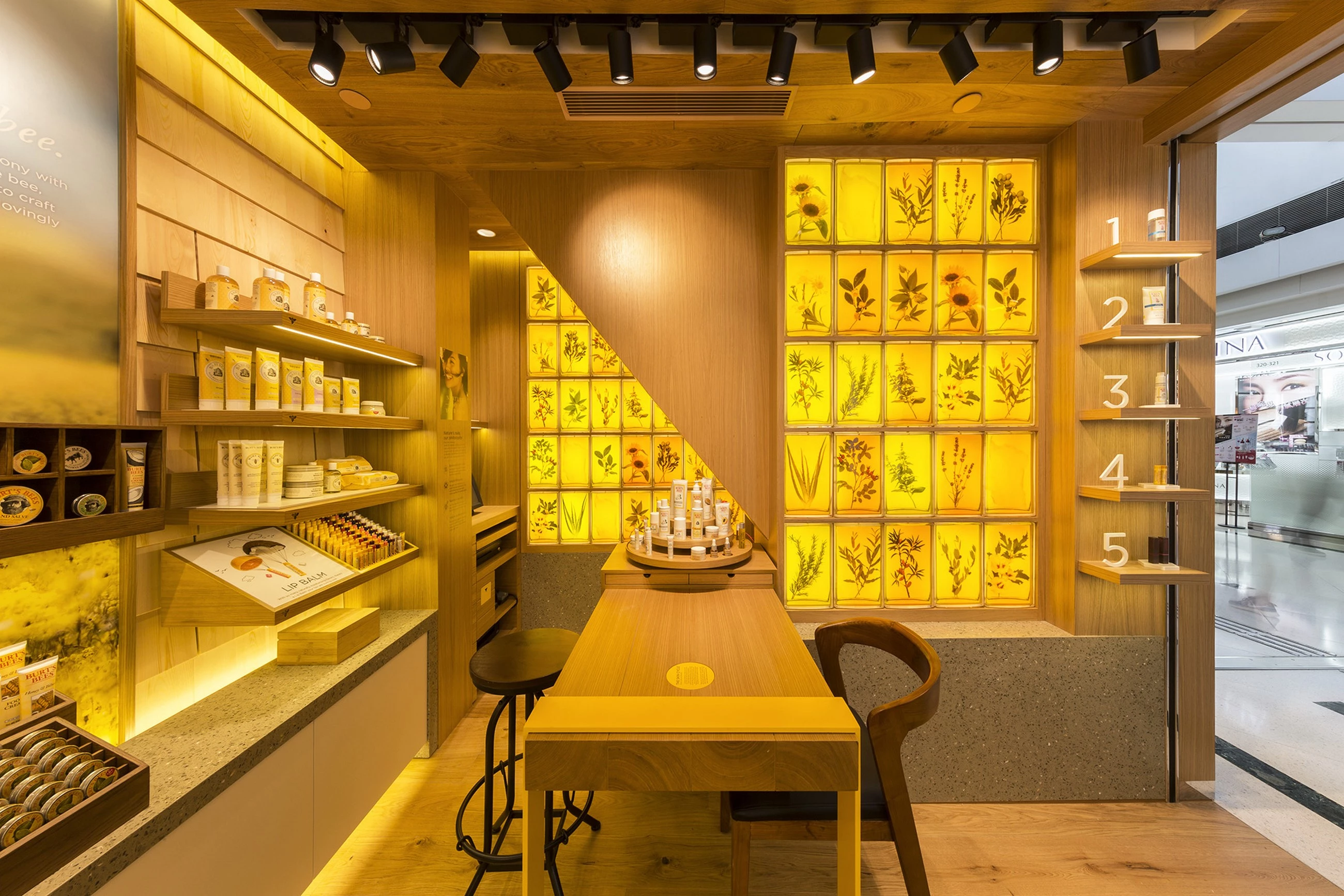 香港 Burt's Bees 旗舰店-34
