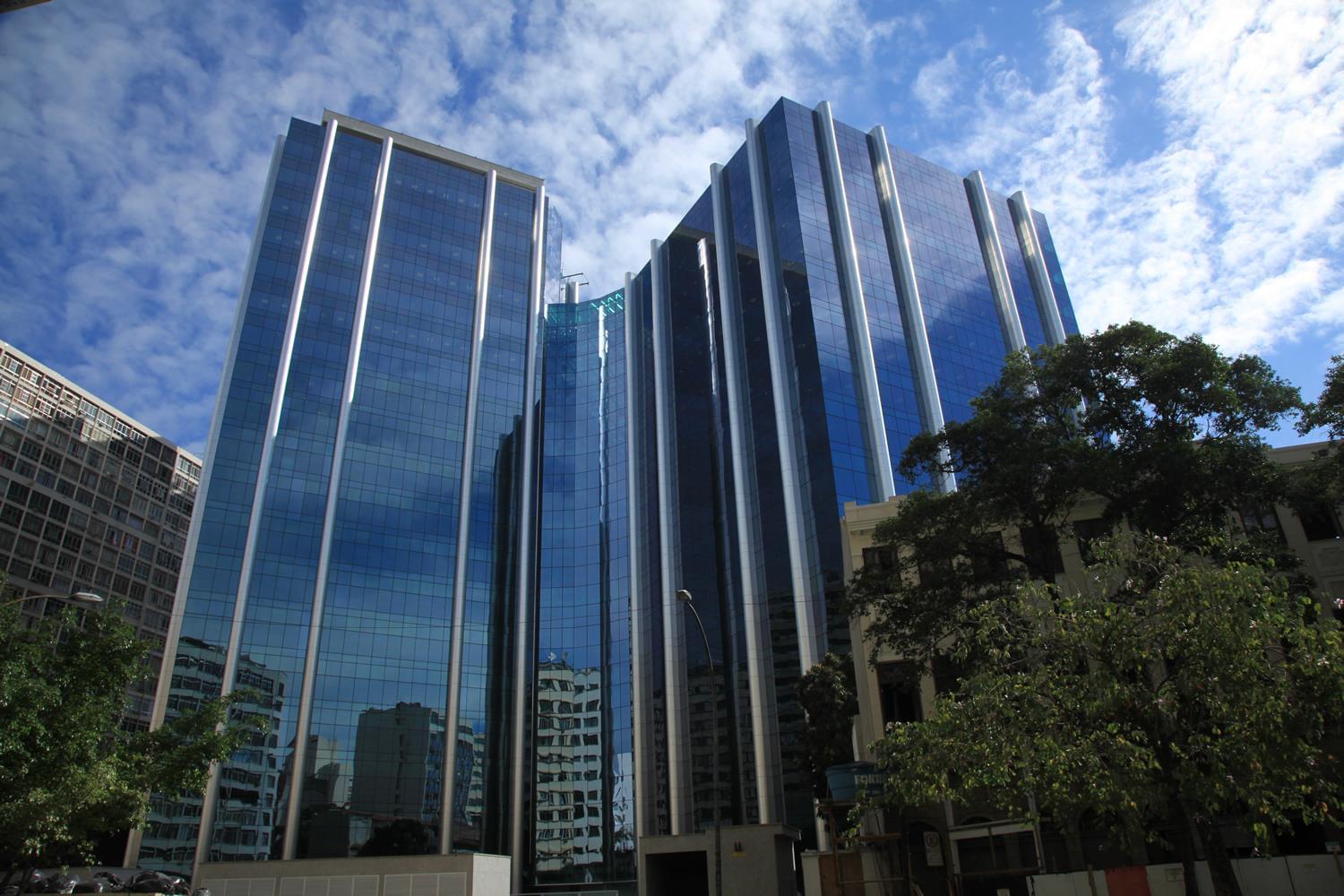 巴西 Centro Empresarial Senado 商业建筑设计-1