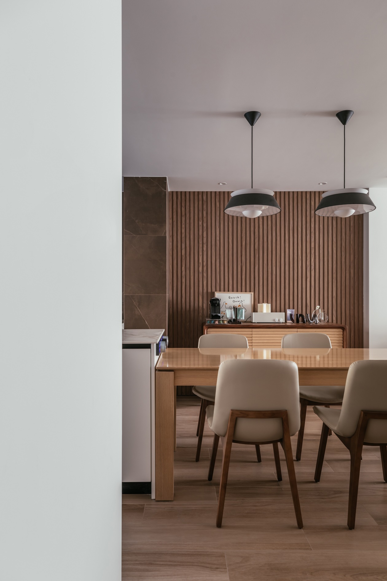 自然纯粹的温暖港湾,肆意生长的家居设计丨中国苏州丨不器空间设计事务所-10