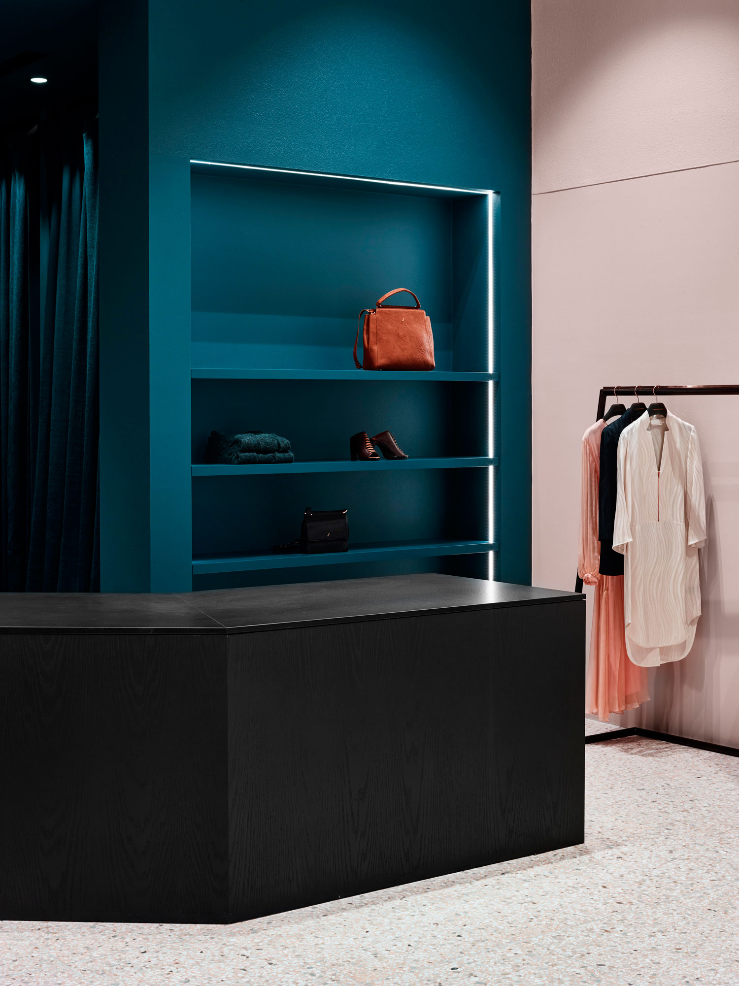 Flack Studio 打造 Ginger and Smart 时尚旗舰店,展现澳大利亚设计魅力-8