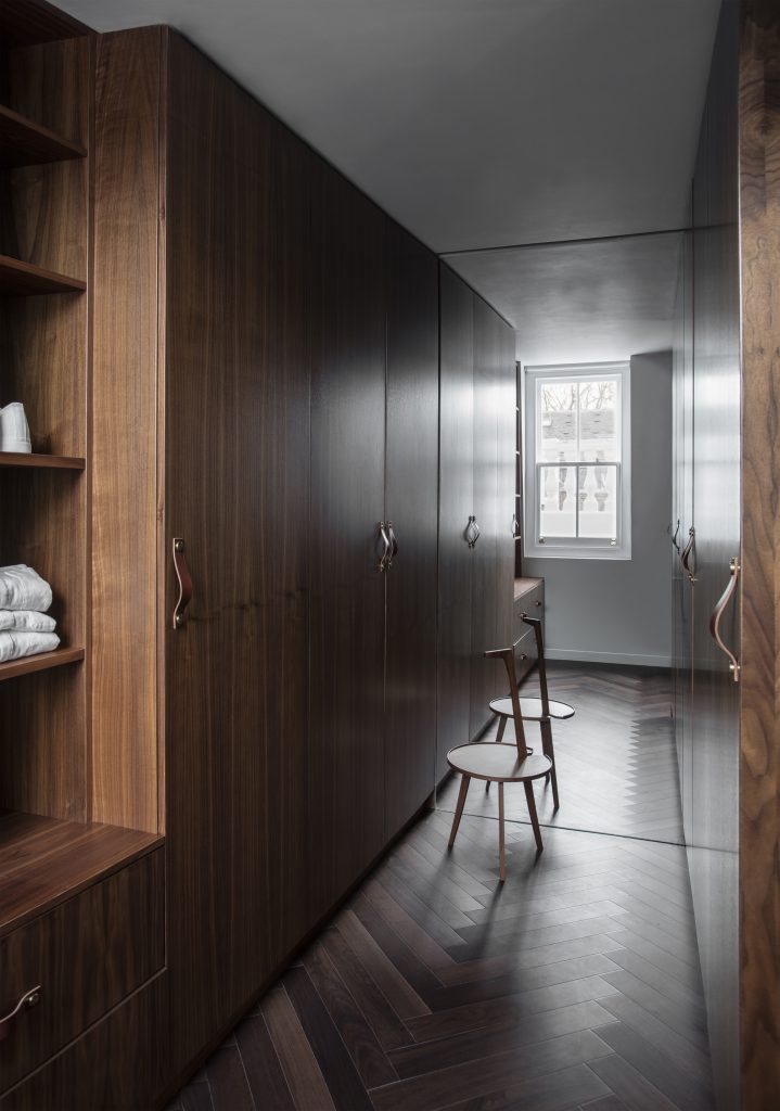 伦敦 DROO 豪华联排别墅 | 胡桃木与光影的艺术融合-7