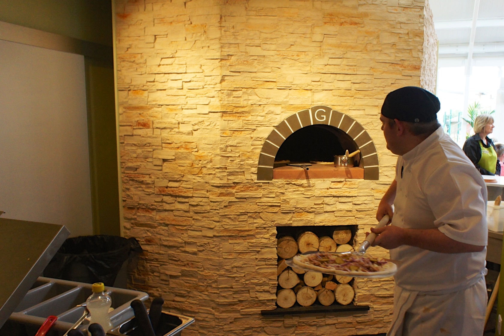 创新餐饮体验 | Planters Garden Centre 的“餐桌追踪”系统-40