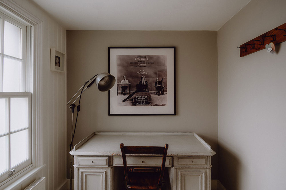 英国肯特郡前洗礼堂的时尚工业风格住宅设计-21