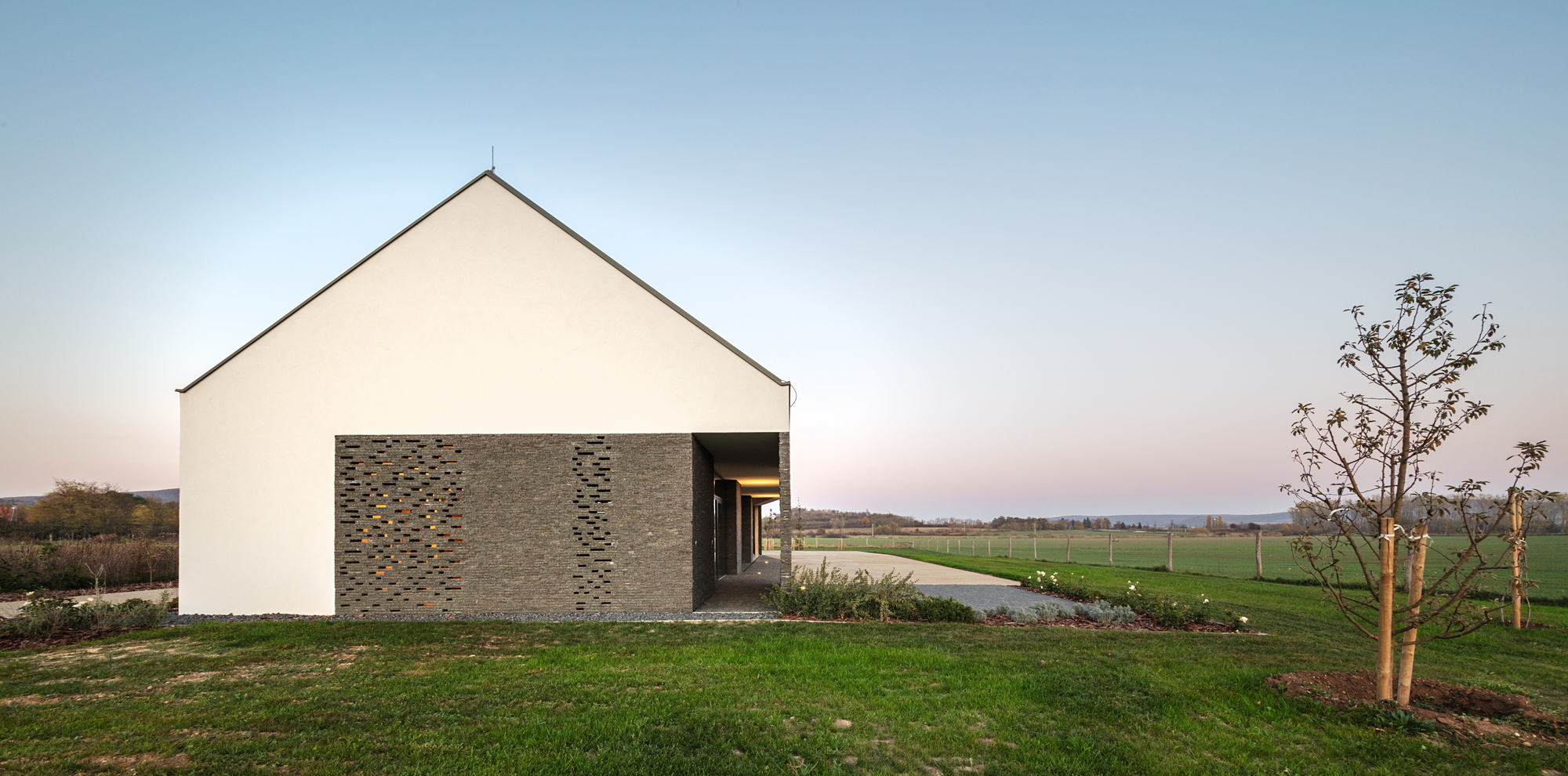 酿酒师之家丨匈牙利丨SAGRA Architects-14