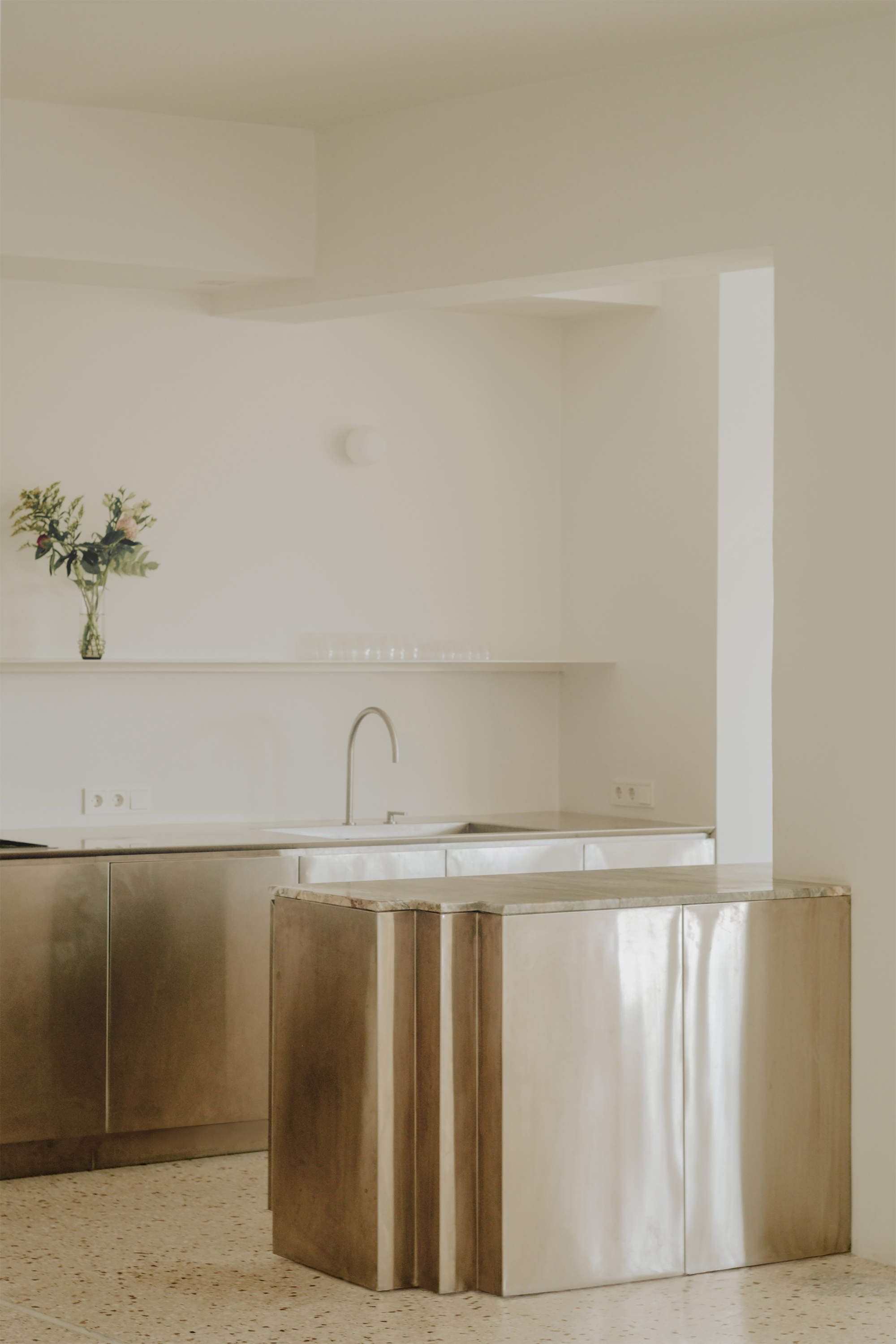 Astral Weeks Flat and Exhibition Space / Oblique-25