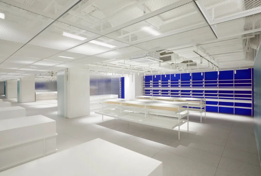 蓝灰调·质感商业空间·IOPE 实验室定制护肤新体验丨韩国-49