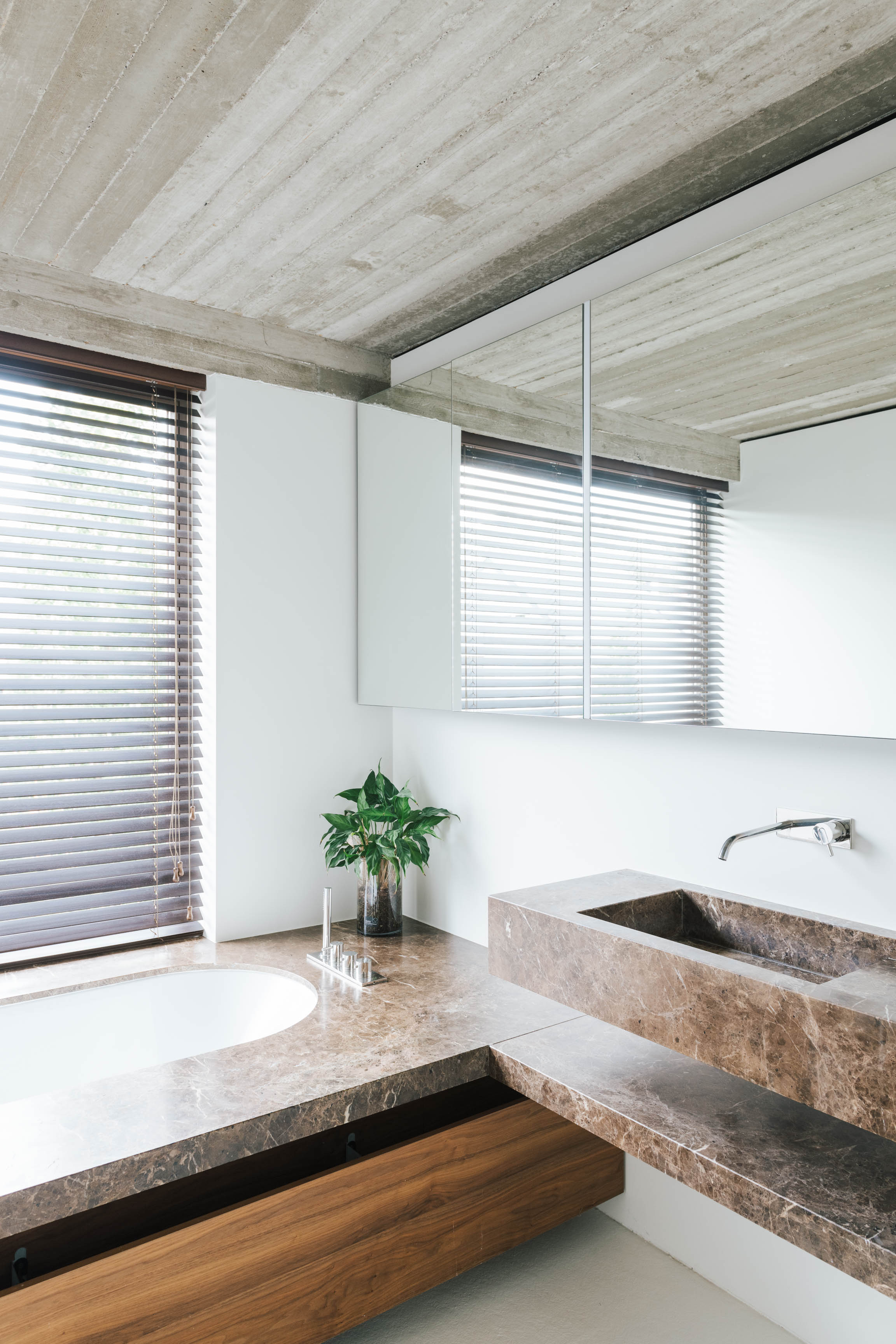 Lier半开放式带泳池及泳池屋建筑-11