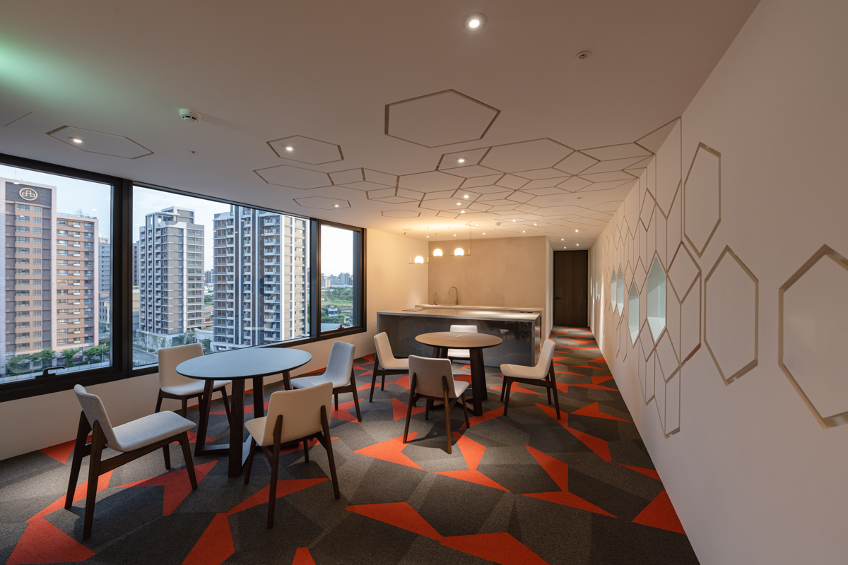 新生湧動的禮讚 ！『桃園秉坤婦幼醫院』引光築室，滋育盎然生機。 - WEHOUSE-13