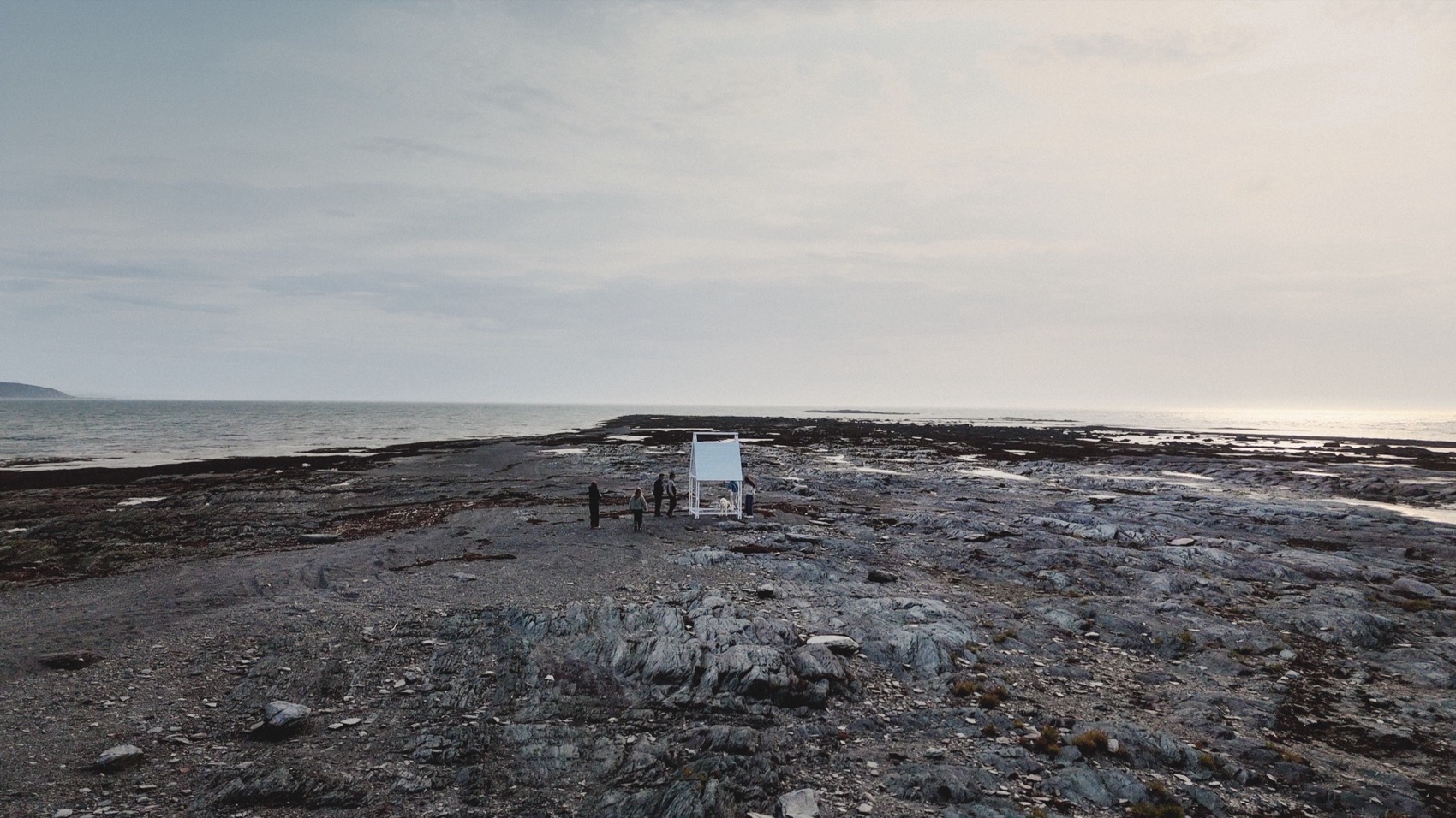 与绿岛居民共创的“烟熏屋”临时装置丨加拿大丨Atelier Pierre Thibault-17