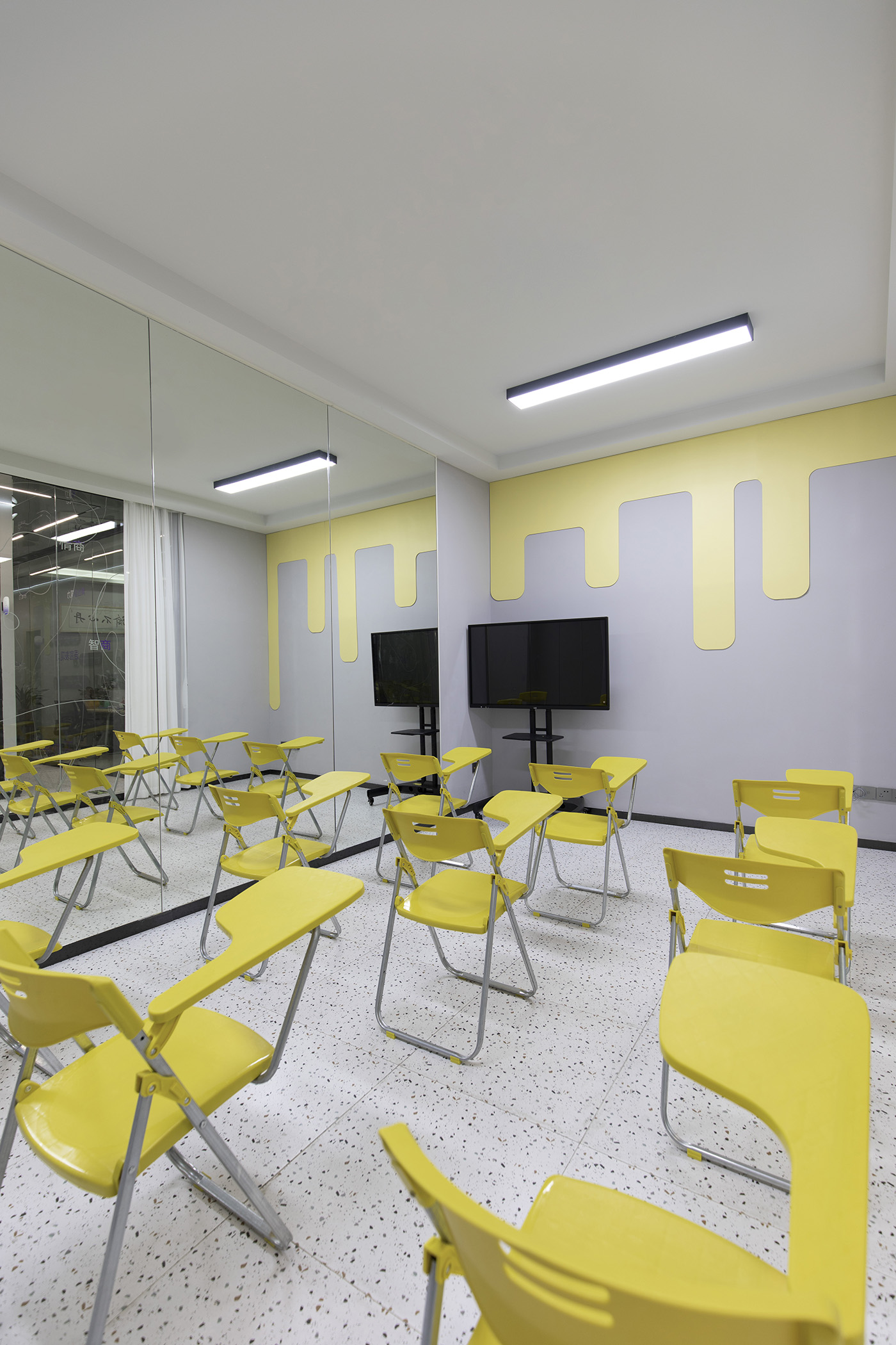 殷丹语言艺术品牌形象创建及视觉空间落地丨中国东莞-93