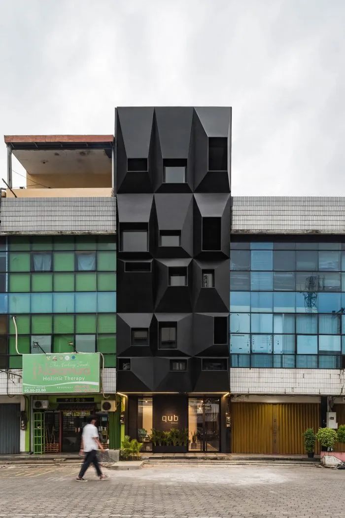 QUB Rooms · 工业风酒店丨印度丨Tamara Wibowo Architects-0