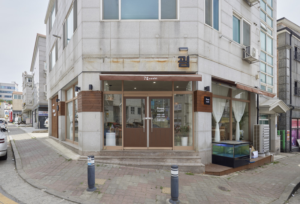 20 平米现代简约家居设计-2