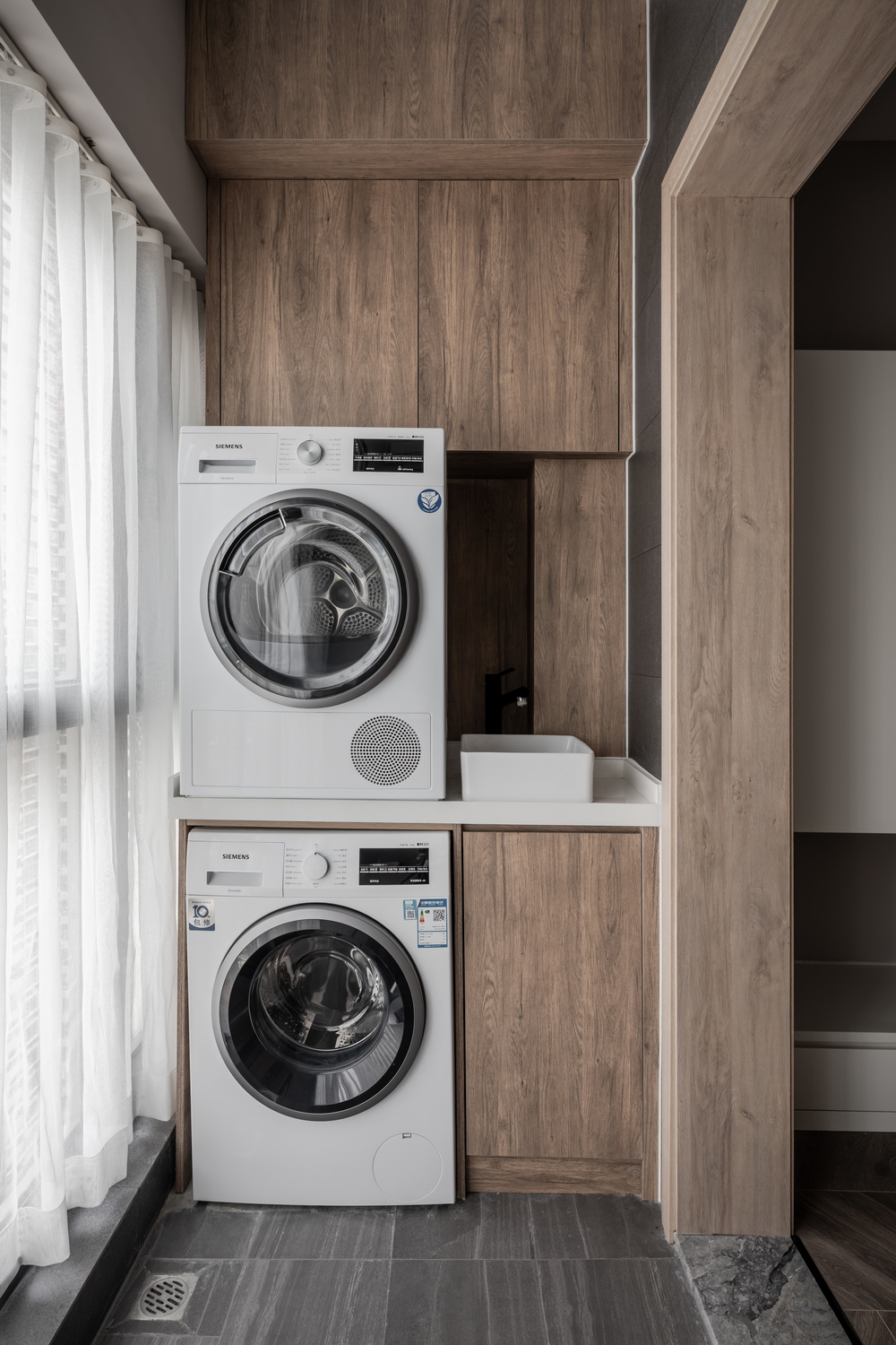 秋日暖阳 · 小户型高级灰设计-38