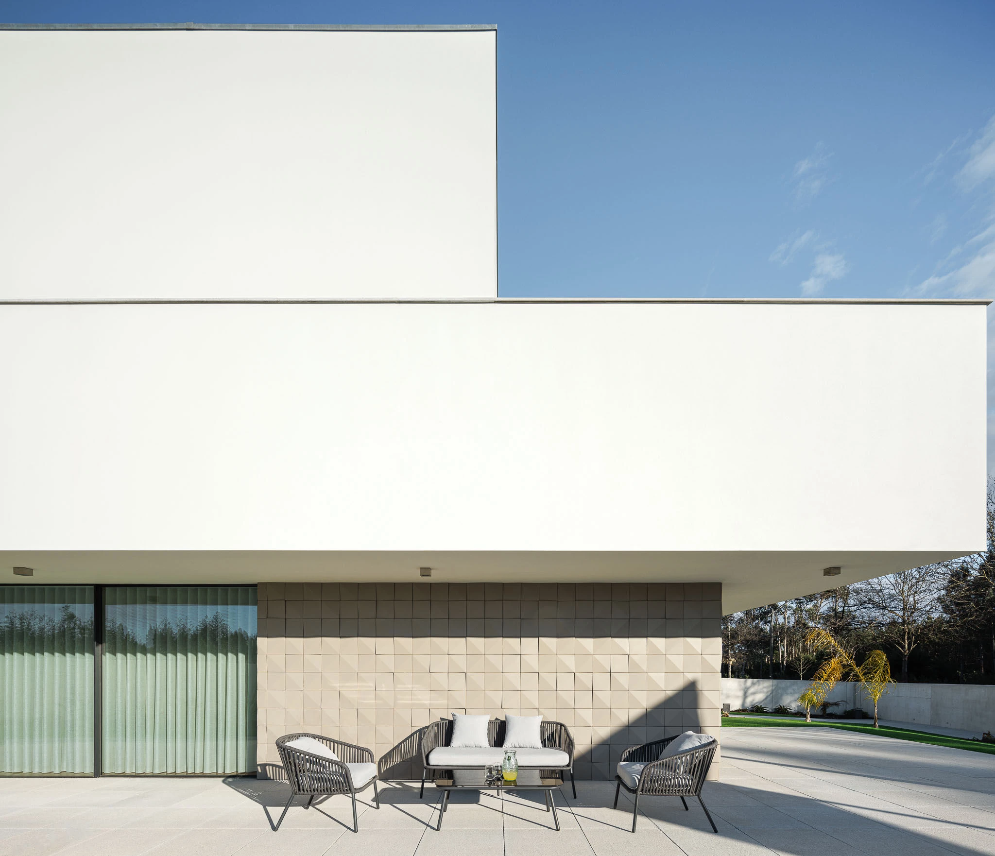 极简长形私宅设计丨葡萄牙-6