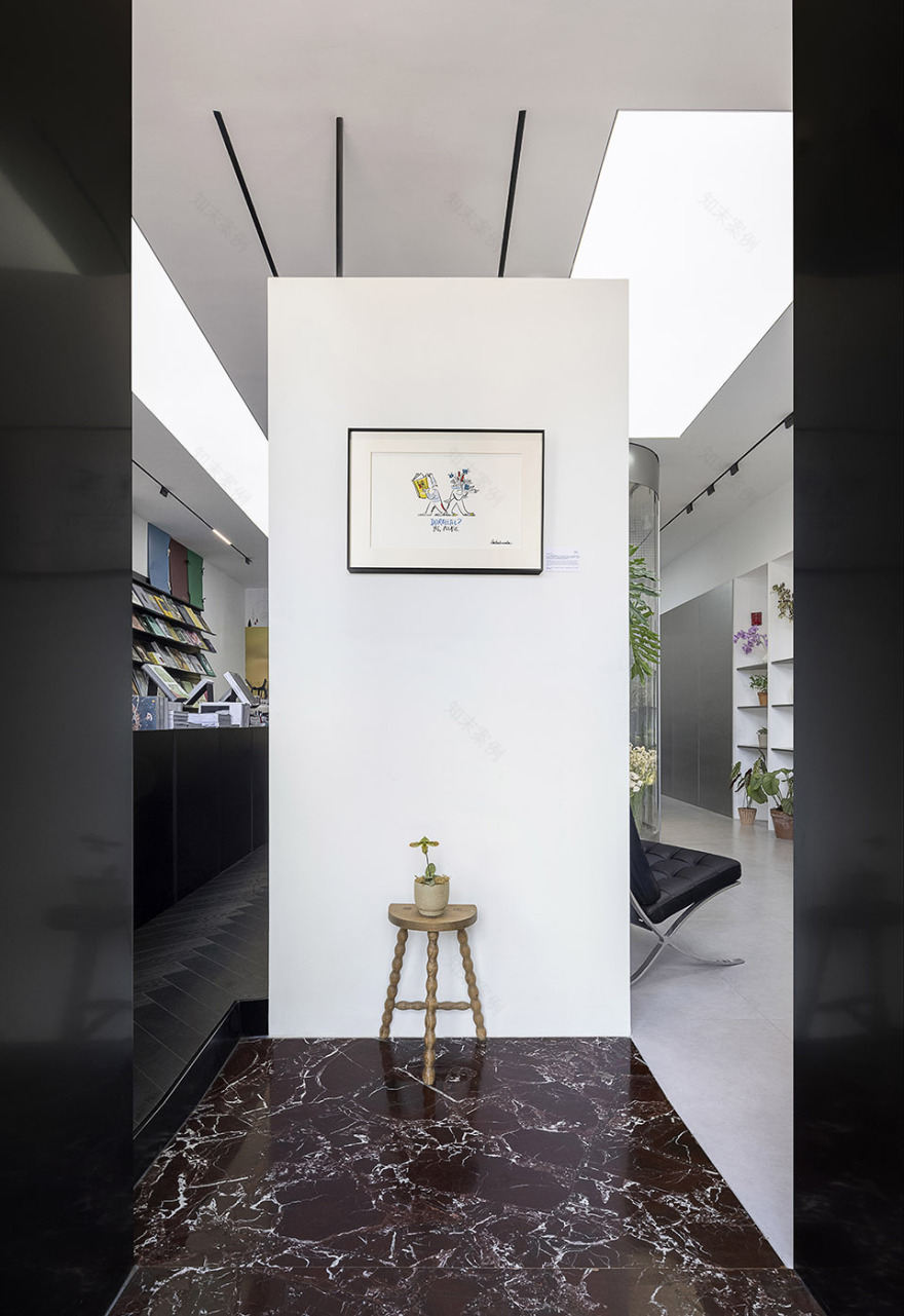黑白空间里的绿意花园·大兜商店与花店设计丨中国杭州丨见筑未来 FUTURE SPACE-9