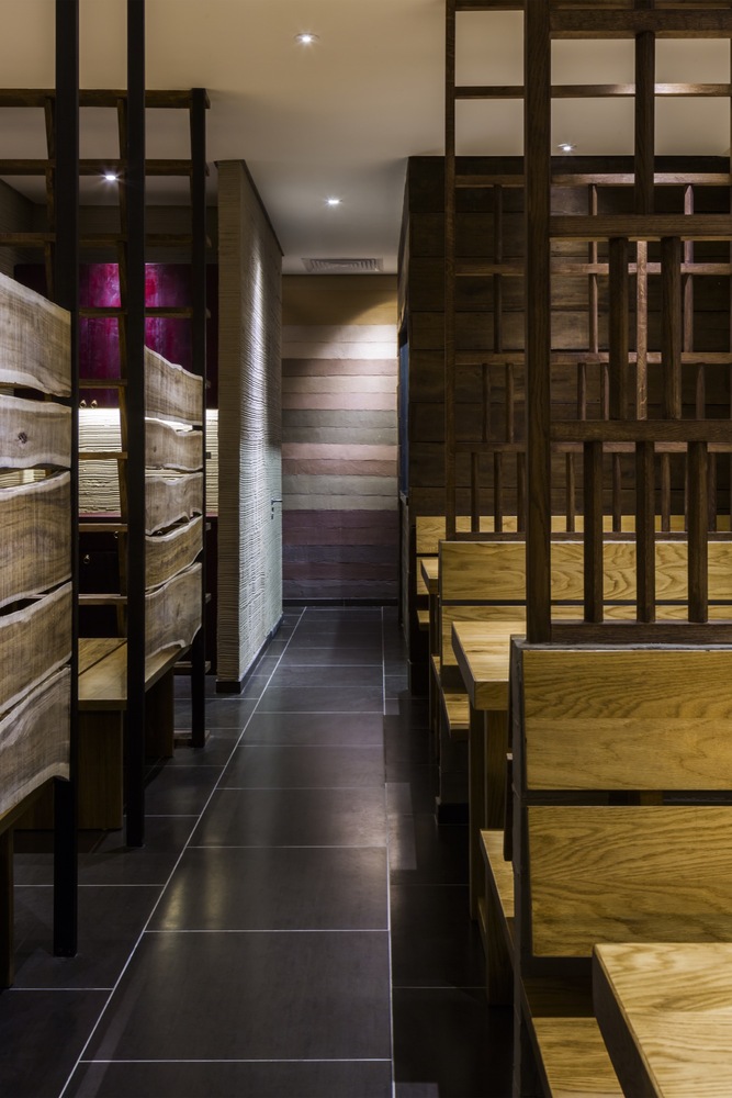 喧嚣中的宁静空间——越南胡志明市“Syunkato Soba”餐厅设计-51