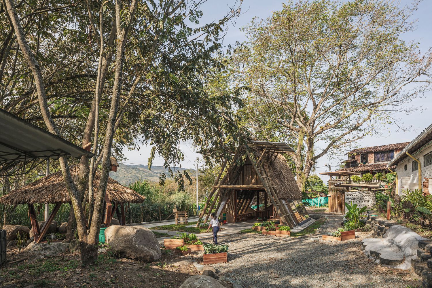 哥伦比亚环保教室丨Plan:b arquitectos-33