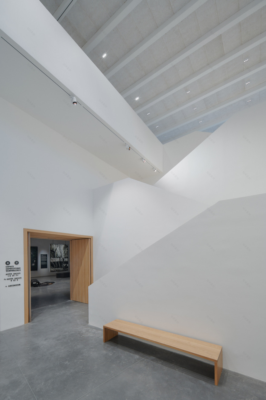 欧比松挂毯博物馆扩建项目
注:E·tension结合语境推测可能是Extension(扩建、扩展)的拼写错误,所以给出这样的翻译 丨法国丨Projectiles-37