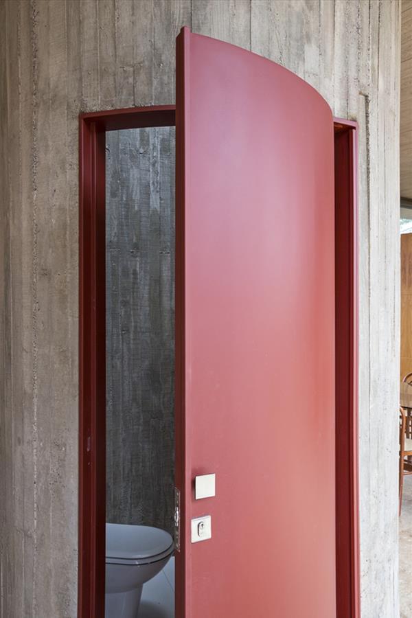 巴西 DF Casa BLM · 图书馆核心的节能可持续住宅设计-23