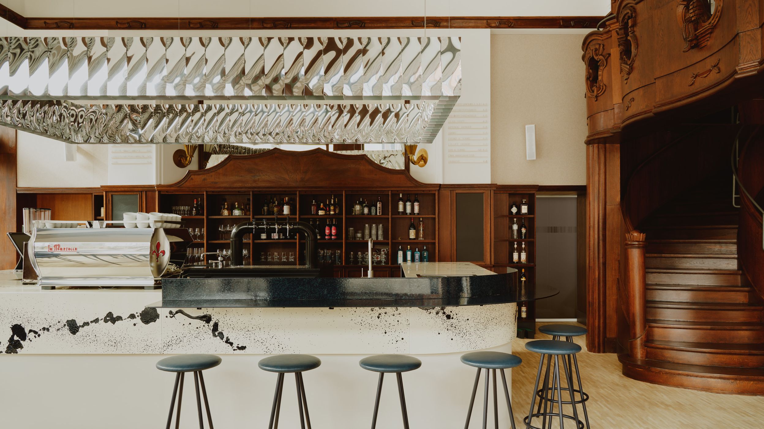 餐厅“Margarete”丨德国柏林丨柏林Karhard建筑与设计工作室-2