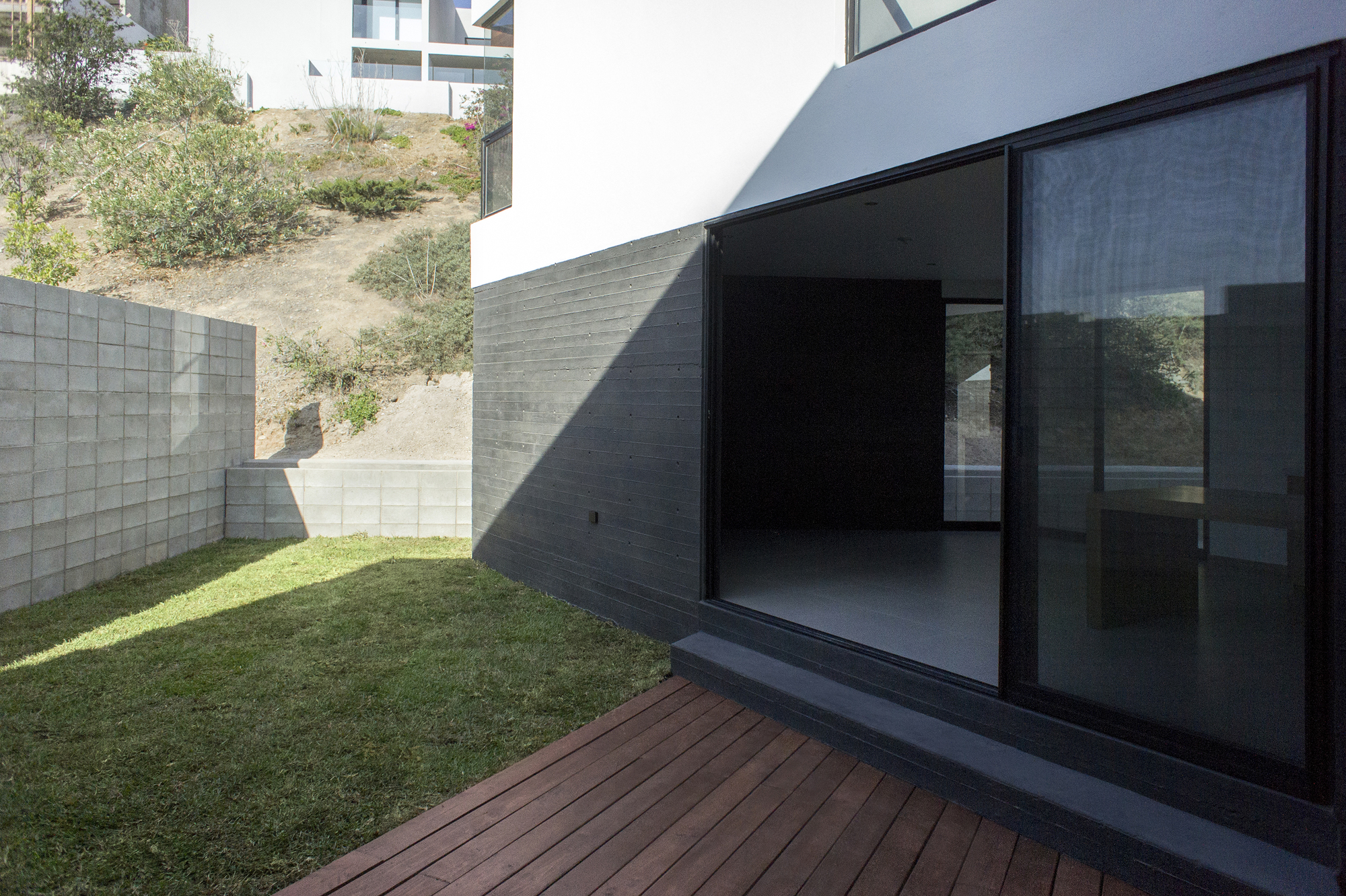 墨西哥 HDJ75 别墅 | 自然光与通风的室外空间设计-19