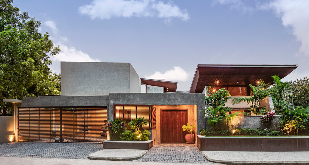 House 1058 by Khosla Associates Cantilevered timber clad and staggered rooms oriented towards the internal garden   Page 2 of 2   CAANdesign  Architecture and home design blog-6